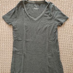 Pre owned ladies top size small